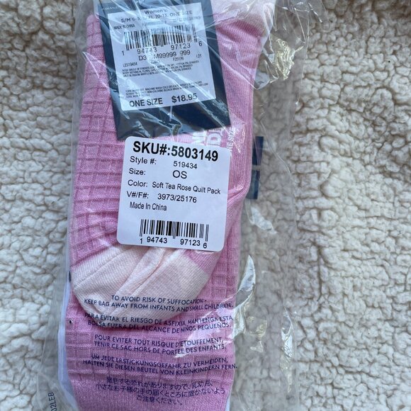Lands' End Women's 3-Pack Patterned Crew Socks, NWT - Picture 2 of 4